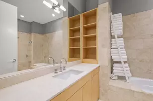 555 E 5th St, Austin, TX 78701 - Photo 13