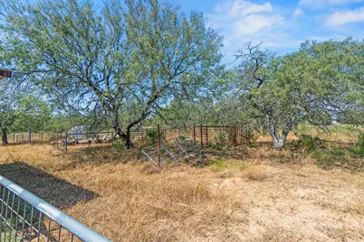 1951 Dowdy Road, Seguin, TX 78155 - Photo 29