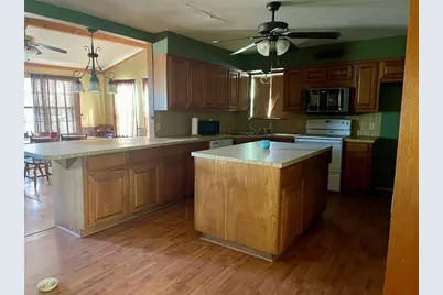 333 Spring Valley Street, Hutto, TX 78634 - Photo 5