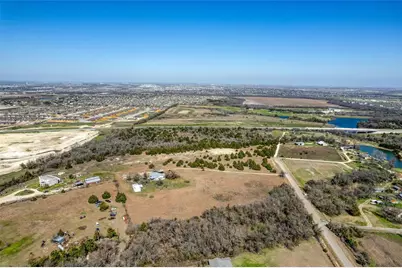 333 Spring Valley Street, Hutto, TX 78634 - Photo 19