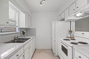 8400 Jamestown Dr, Austin, TX 78758 - Photo 9