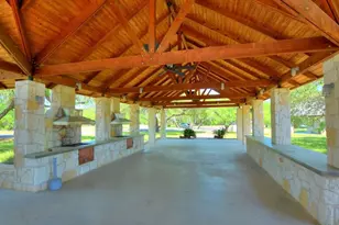 325 Kendall Rd, Spicewood, TX 78669 - Photo 11