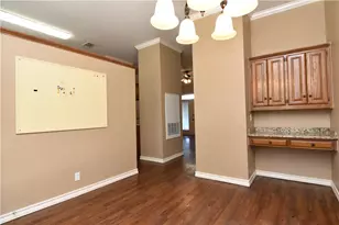 914 W 26th St, Austin, TX 78705 - Photo 11