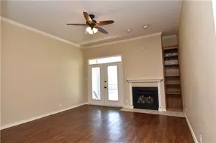 914 W 26th St, Austin, TX 78705 - Photo 3