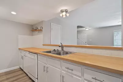 1813A Woodland Avenue, Austin, TX 78741 - Photo 9
