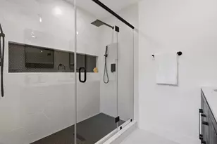 2609 McGregor Dr, Austin, TX 78745 - Photo 23