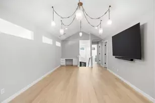 701 Furlong Dr, Austin, TX 78746 - Photo 25