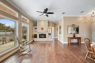 911 Oak Meadow Drive, Dripping Springs, TX 78620 - Photo 11
