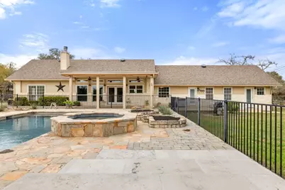 911 Oak Meadow Drive, Dripping Springs, TX 78620 - Photo 3
