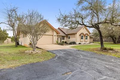 911 Oak Meadow Drive, Dripping Springs, TX 78620 - Photo 5
