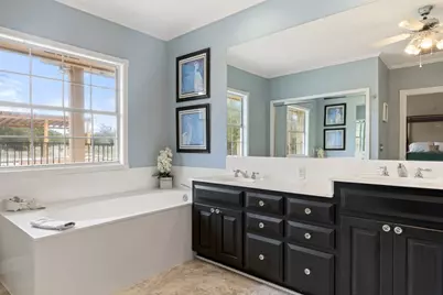 911 Oak Meadow Drive, Dripping Springs, TX 78620 - Photo 23