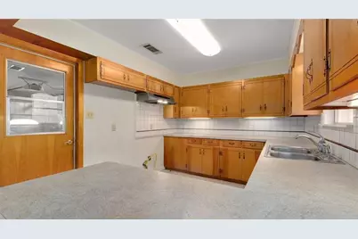 703 Buckingham Circle, Austin, TX 78704 - Photo 11