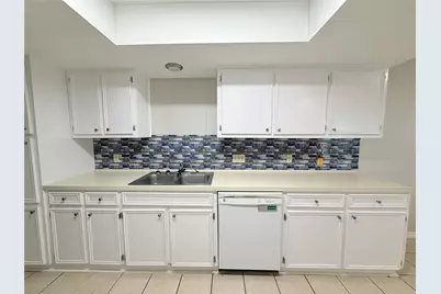 8806 Cainwood Lane #B, Austin, TX 78729 - Photo 11