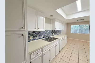8806 Cainwood Lane #B, Austin, TX 78729 - Photo 9