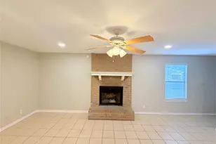 8806 Cainwood Ln, Austin, TX 78729 - Photo 5