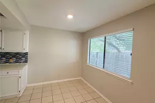 8806 Cainwood Ln, Austin, TX 78729 - Photo 13
