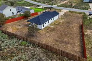 133 Esperanza Dr, Bastrop, TX 78602 - Photo 29