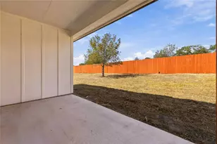 133 Esperanza Dr, Bastrop, TX 78602 - Photo 9