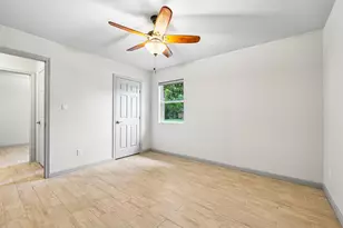 410 Magnolia St, Bastrop, TX 78602 - Photo 21