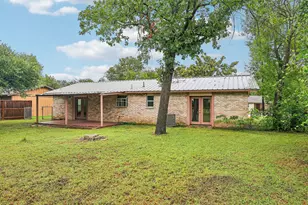 410 Magnolia St, Bastrop, TX 78602 - Photo 27