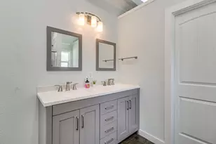 372 Plum St, Bastrop, TX 78602 - Photo 13
