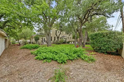 403 E Bowie Street, Luling, TX 78648 - Photo 35