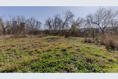 921 W 2nd Street, Taylor, TX 76574 - Photo 33