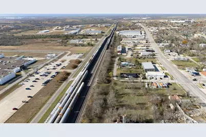 921 W 2nd Street, Taylor, TX 76574 - Photo 21