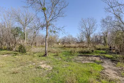 921 W 2nd Street, Taylor, TX 76574 - Photo 31