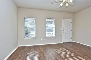 917 E 3rd St, Georgetown, TX 78626 - Photo 3
