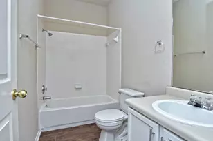 917 E 3rd St, Georgetown, TX 78626 - Photo 13