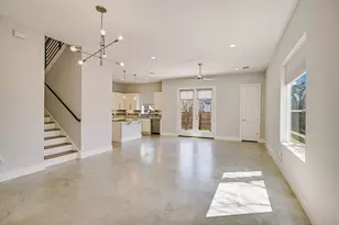 1131 Mason Ave, Austin, TX 78721 - Photo 5