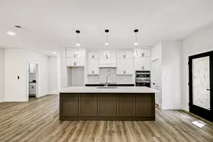 804 Hi Cir W, Horseshoe Bay, TX 78657 - Photo 7