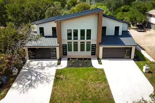 804 Hi Cir W, Horseshoe Bay, TX 78657 - Photo 1