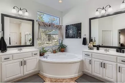 142 Carriage Court, Bastrop, TX 78602 - Photo 15