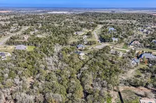 142 Carriage Ct, Bastrop, TX 78602 - Photo 33