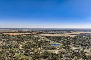 142 Carriage Ct, Bastrop, TX 78602 - Photo 35