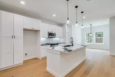 108 Keahi Court, Bastrop, TX 78602 - Photo 5