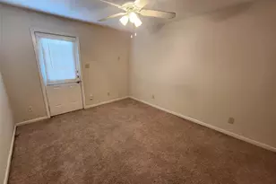 608 1/2 Genard St, Austin, TX 78751 - Photo 7