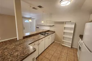 608 1/2 Genard St, Austin, TX 78751 - Photo 5