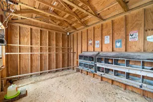 1606 Co Rd 216, Giddings, TX 78942 - Photo 27