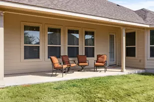 109 Buffalo View Ln, Georgetown, TX 78628 - Photo 37