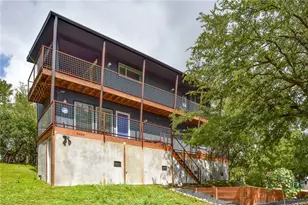 5404 Ledesma Rd, Austin, TX 78721 - Photo 1