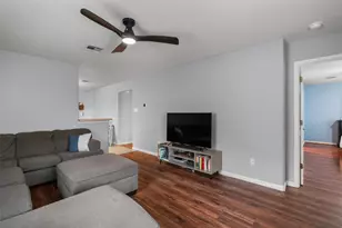 3923 Bonnie Ln, Round Rock, TX 78665 - Photo 13