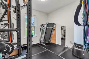 8800 Redfield Ln, Austin, TX 78758 - Photo 17