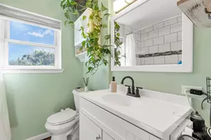 8800 Redfield Ln, Austin, TX 78758 - Photo 15