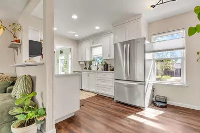 8800 Redfield Lane, Austin, TX 78758 - Photo 11