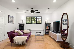 10721 Fountainbleu Cir, Austin, TX 78750 - Photo 9
