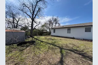 519 S Martin Luther King Jr Boulevard, Elgin, TX 78621 - Photo 21