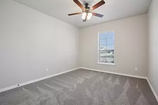 500 Seabiscuit Dr, Jarrell, TX 76537 - Photo 21